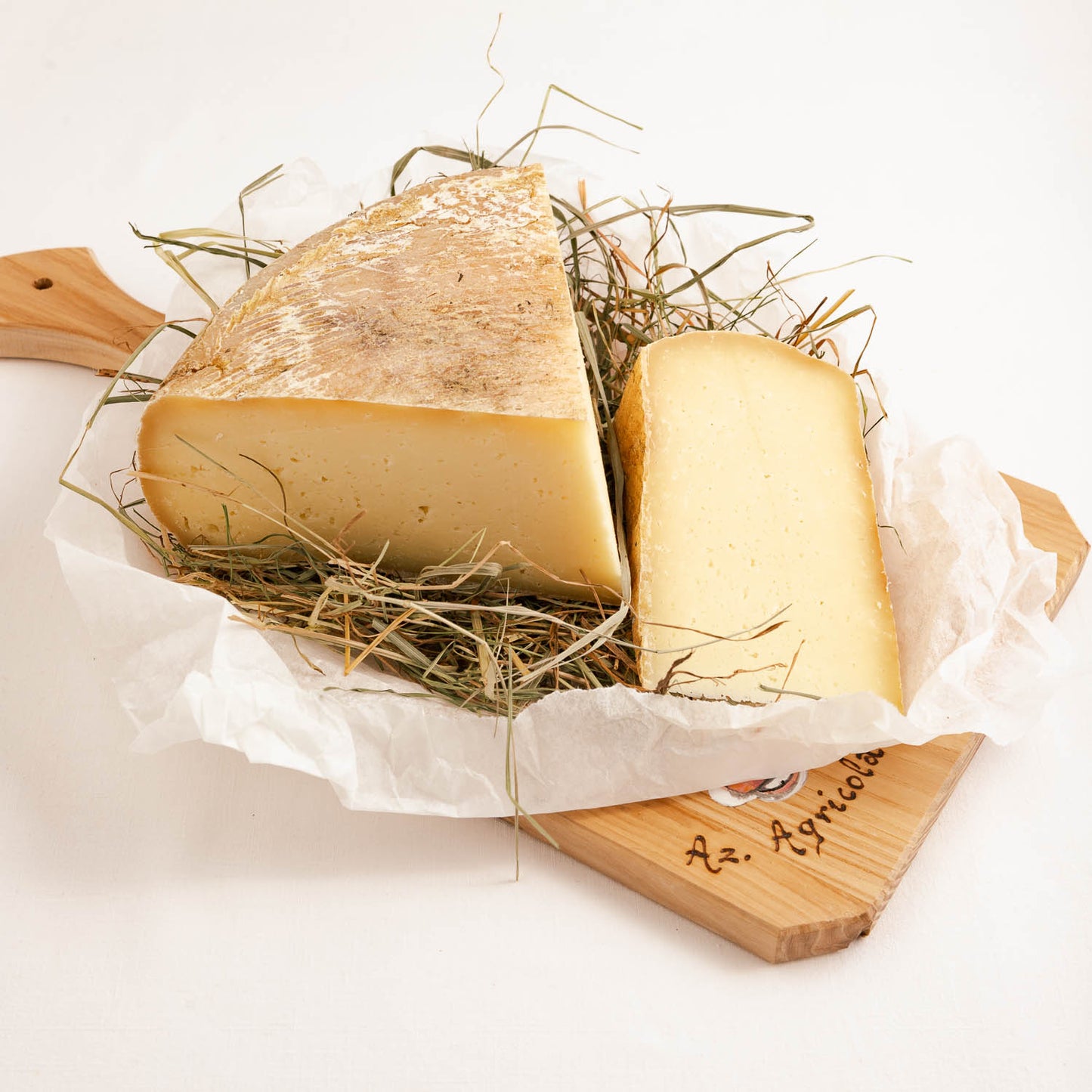 Formaggio Stagionato nel Fieno